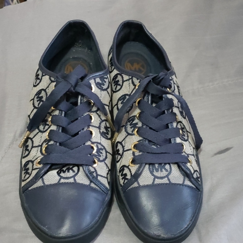 **sale **** pre loved